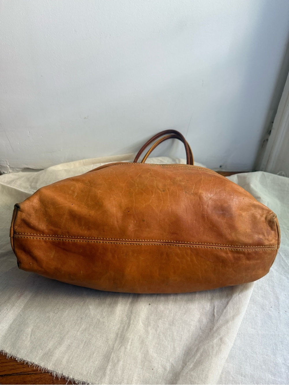 Vintage Cognac Leather Slouchy Hobo Tote XL Soft Distressed Carryall Laptop Bag - Picture 11 of 13